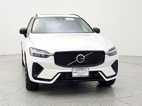 New 2026 Volvo XC60 T8 Plus w/ Climate Package AWD/4WD image 2