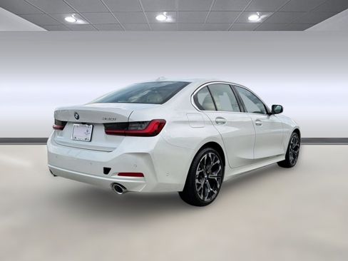 Used 2026 BMW 330i Sedan w/ Premium Package RWD image 8