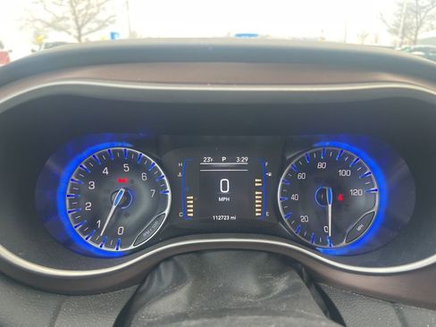 Used 2024 Chrysler Voyager LX image 12