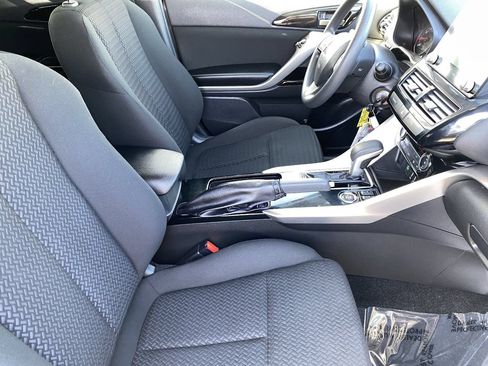 Used 2023 Mitsubishi Eclipse Cross LE AWD/4WD image 10