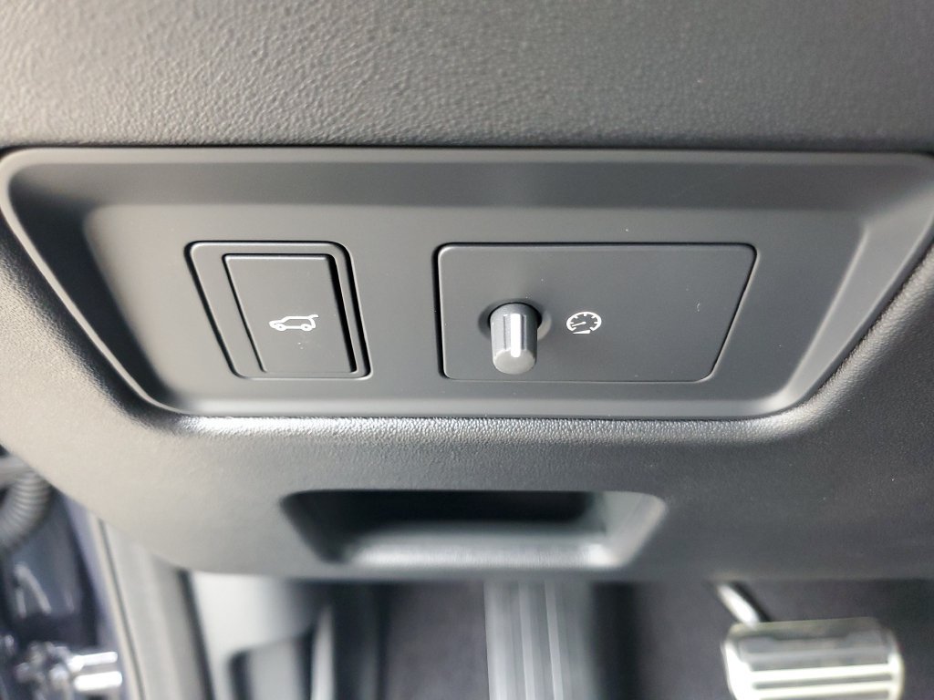 New 2026 Land Rover Discovery Dynamic SE AWD/4WD image 15