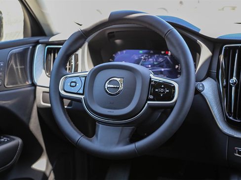 New 2025 Volvo XC60 B5 Ultra w/ Protection Package Premier image 16