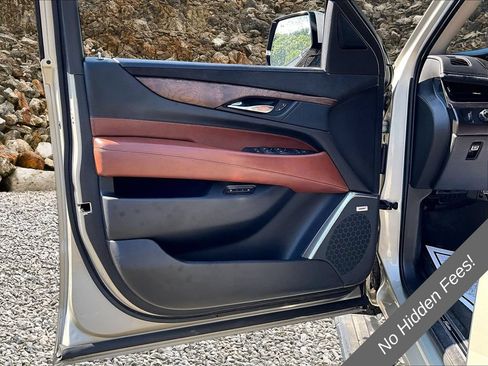 Used 2015 Cadillac Escalade Premium AWD/4WD image 18