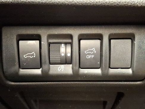 Used 2023 Subaru Outback Limited AWD/4WD image 24