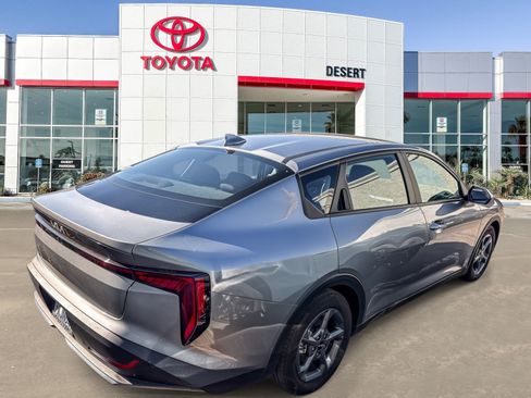 Used 2026 Kia K4 FWD image 6