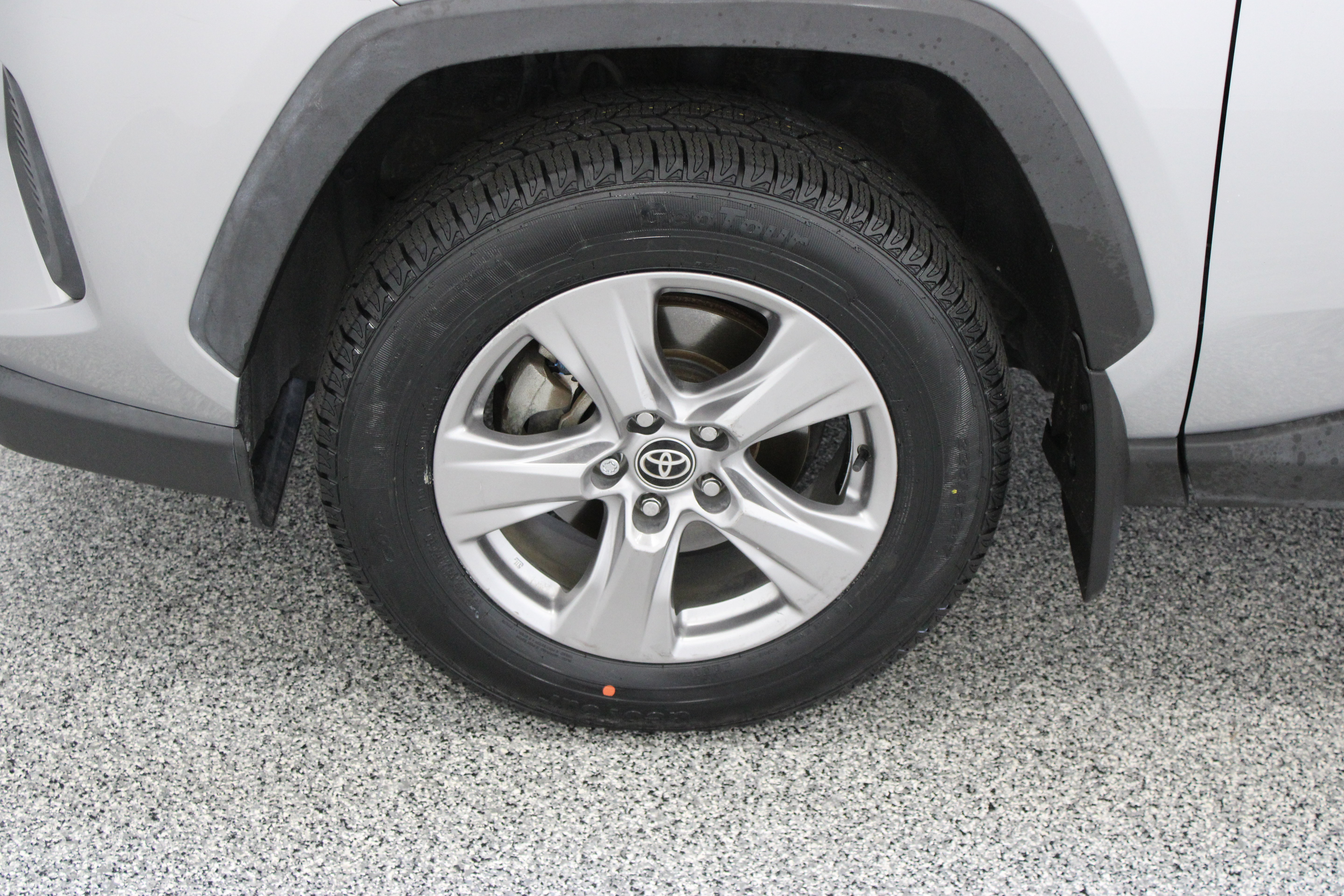 Certified 2022 Toyota RAV4 XLE AWD/4WD image 11