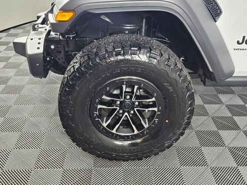 New 2026 Jeep Wrangler Unlimited Rubicon 392 w/ Quick Order Package 27X Moab AWD/4WD image 9