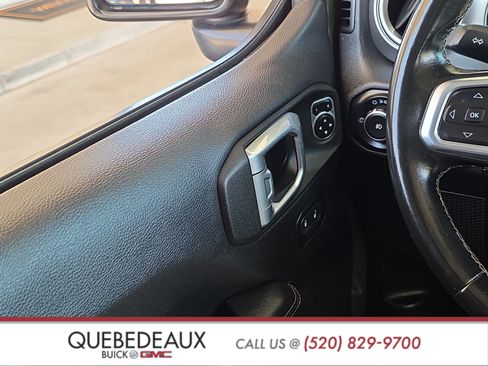 Used 2021 Jeep Wrangler Unlimited Sahara w/ Uconnect 4C Nav & Sound Group AWD/4WD image 24