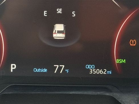 Used 2025 Toyota RAV4 XLE FWD image 22