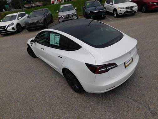 Used 2022 Tesla Model 3 Long Range AWD/4WD image 7