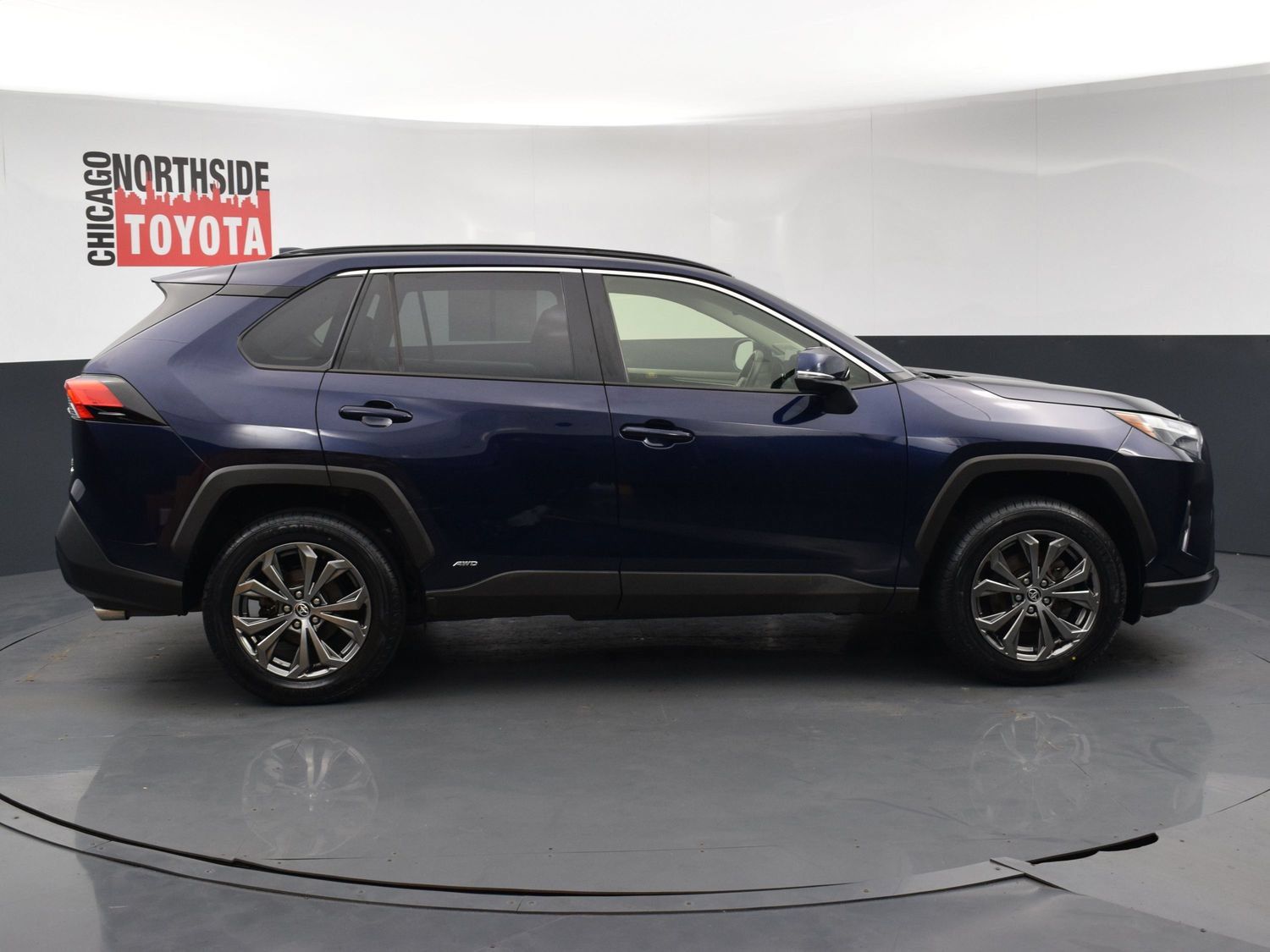 Used 2023 Toyota RAV4 XLE Premium AWD/4WD image 5