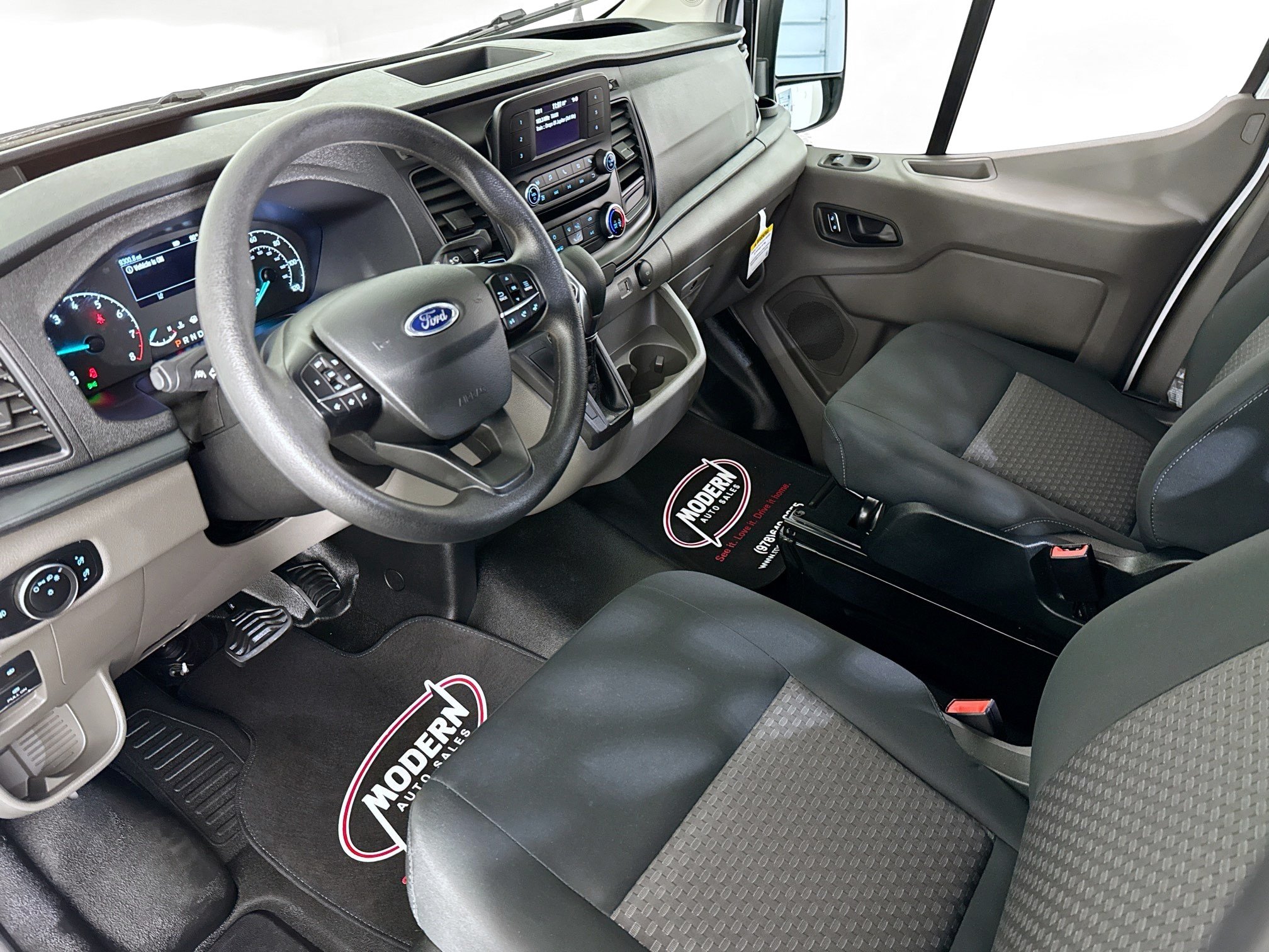 Used 2025 Ford Transit 250 Low Roof w/ Exterior Upgrade Package RWD image 8