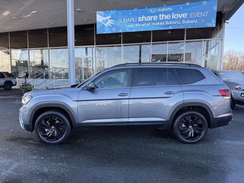 Used 2022 Volkswagen Atlas SE image 2