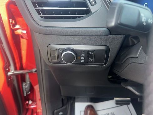 Used 2024 Ford Escape ST-Line image 8