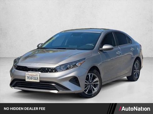 Used 2024 Kia Forte LXS w/ LXS Technology Package FWD image 1