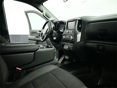 Used 2020 GMC Sierra 2500 4x4 Crew Cab w/ Convenience Package image 30