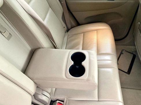 Used 2021 Jeep Grand Cherokee Overland AWD/4WD image 14