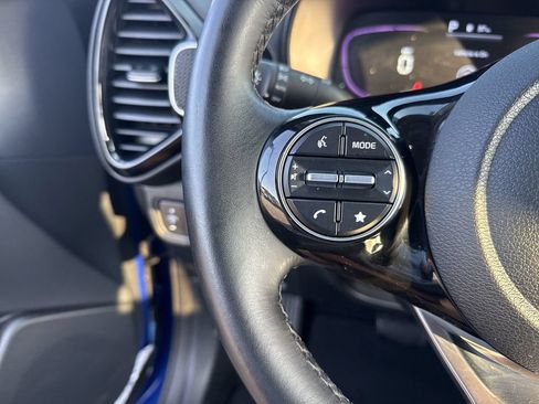 Used 2024 Kia Soul EX w/ Option Group 015 FWD image 19