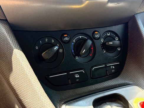 Used 2017 Ford Transit Connect XL FWD image 30