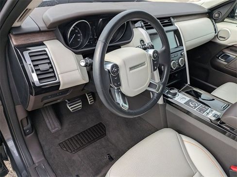 Used 2017 Land Rover Discovery HSE Luxury image 7