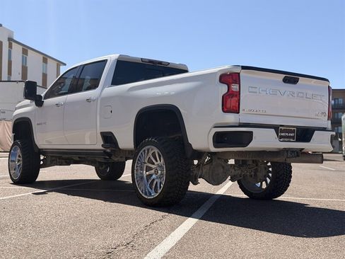 Used 2021 Chevrolet Silverado 2500 High Country w/ Technology Package image 5