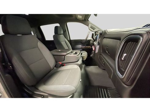 Used 2021 GMC Sierra 2500 SLE w/ SLE Value Package; image 17