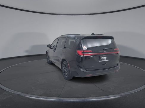 New 2026 Chrysler Pacifica Select image 13