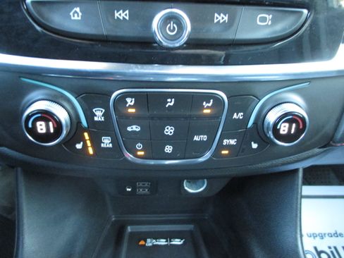 Certified 2023 Chevrolet Traverse RS w/ LPO, Floor Liner Package image 20