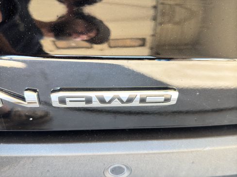 Used 2025 GMC Terrain Elevation AWD/4WD image 10