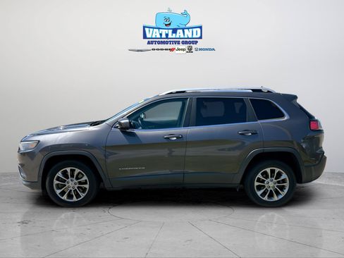 Certified 2019 Jeep Cherokee Latitude Plus FWD image 2