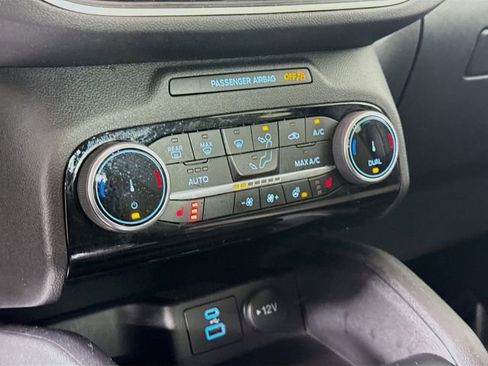 Certified 2022 Ford Escape SE w/ Convenience Package image 15