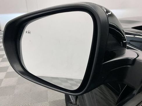 Used 2025 Chevrolet Trax ACTIV w/ Sunroof Package FWD image 39