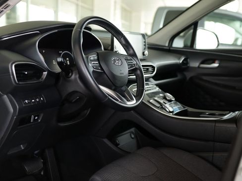 Used 2022 Hyundai Santa Fe SEL w/ Convenience Package image 9