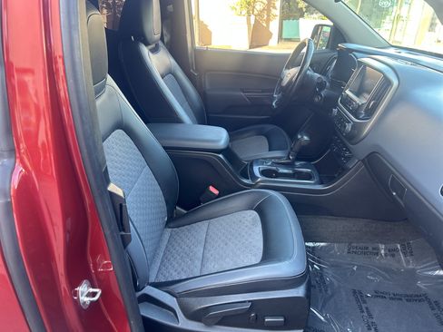 Used 2015 Chevrolet Colorado Z71 AWD/4WD image 21