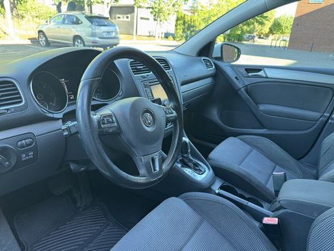 Used 2012 Volkswagen Golf TDI FWD image 11