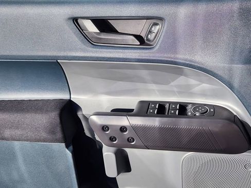 New 2025 Ford Maverick XL w/ Equipment Group 101A image 9