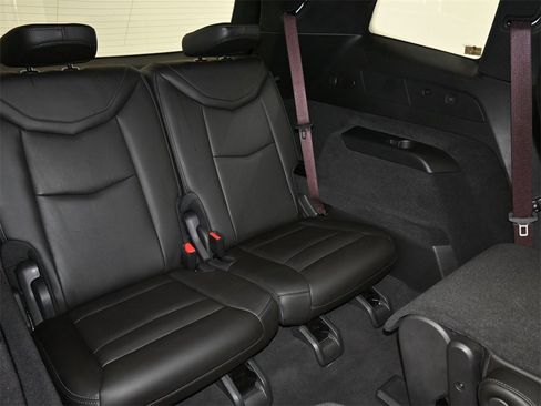 Certified 2023 Cadillac XT6 Sport w/ LPO, ONYX Package image 17