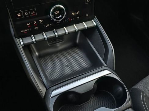 Certified 2025 GMC Terrain Elevation image 28