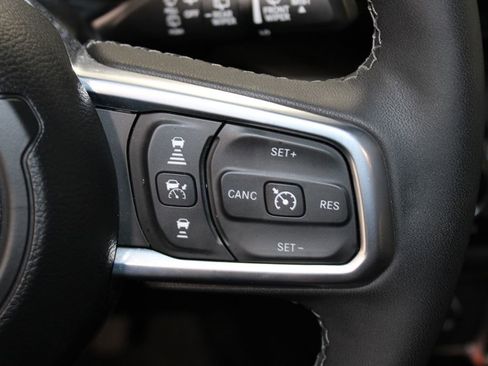 Used 2025 Jeep Wrangler Sahara 4xe image 39