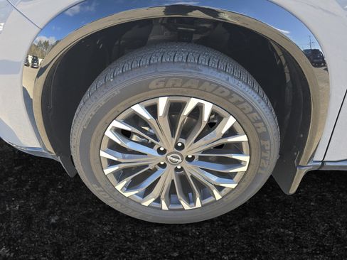 Used 2025 Nissan Rogue Platinum w/ Platinum Premium Package image 32