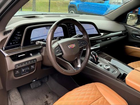 Used 2021 Cadillac Escalade Premium Luxury w/ Driver Assist Tech Package AWD/4WD image 16