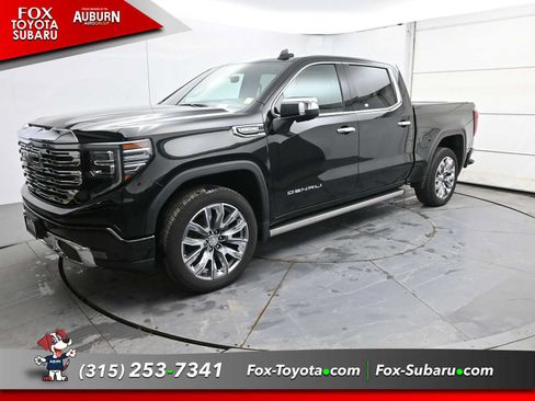 Used 2023 GMC Sierra 1500 Denali w/ Denali Reserve Package AWD/4WD image 2