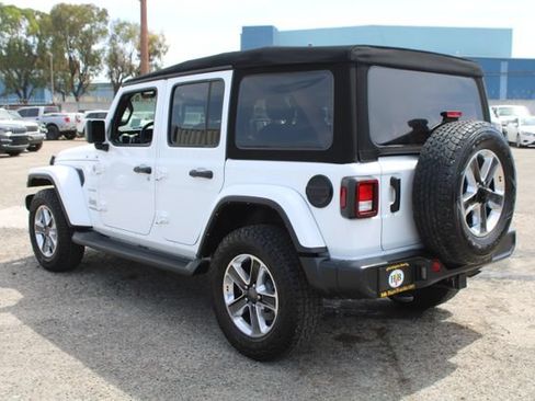 Used 2022 Jeep Wrangler Unlimited Sahara w/ Cold Weather Group AWD/4WD image 6