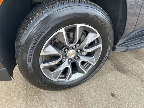 Used 2023 Chevrolet Suburban LT image 10