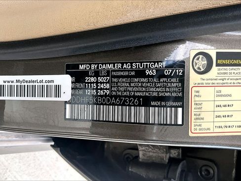 Used 2013 Mercedes-Benz E 350 Sedan image 28