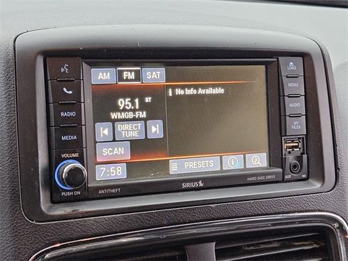 Used 2019 Dodge Grand Caravan SXT image 21