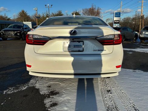 Used 2018 Lexus ES 300h image 6