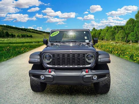 Certified 2025 Jeep Wrangler Unlimited Rubicon w/ Convenience Group AWD/4WD image 8