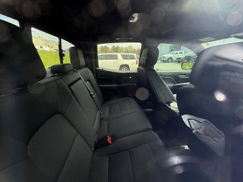 New 2025 Chevrolet Colorado LT w/ LT Convenience Package AWD/4WD image 4