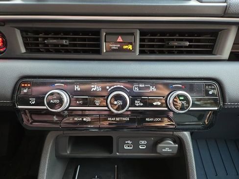 New 2025 Honda Pilot EX-L image 30